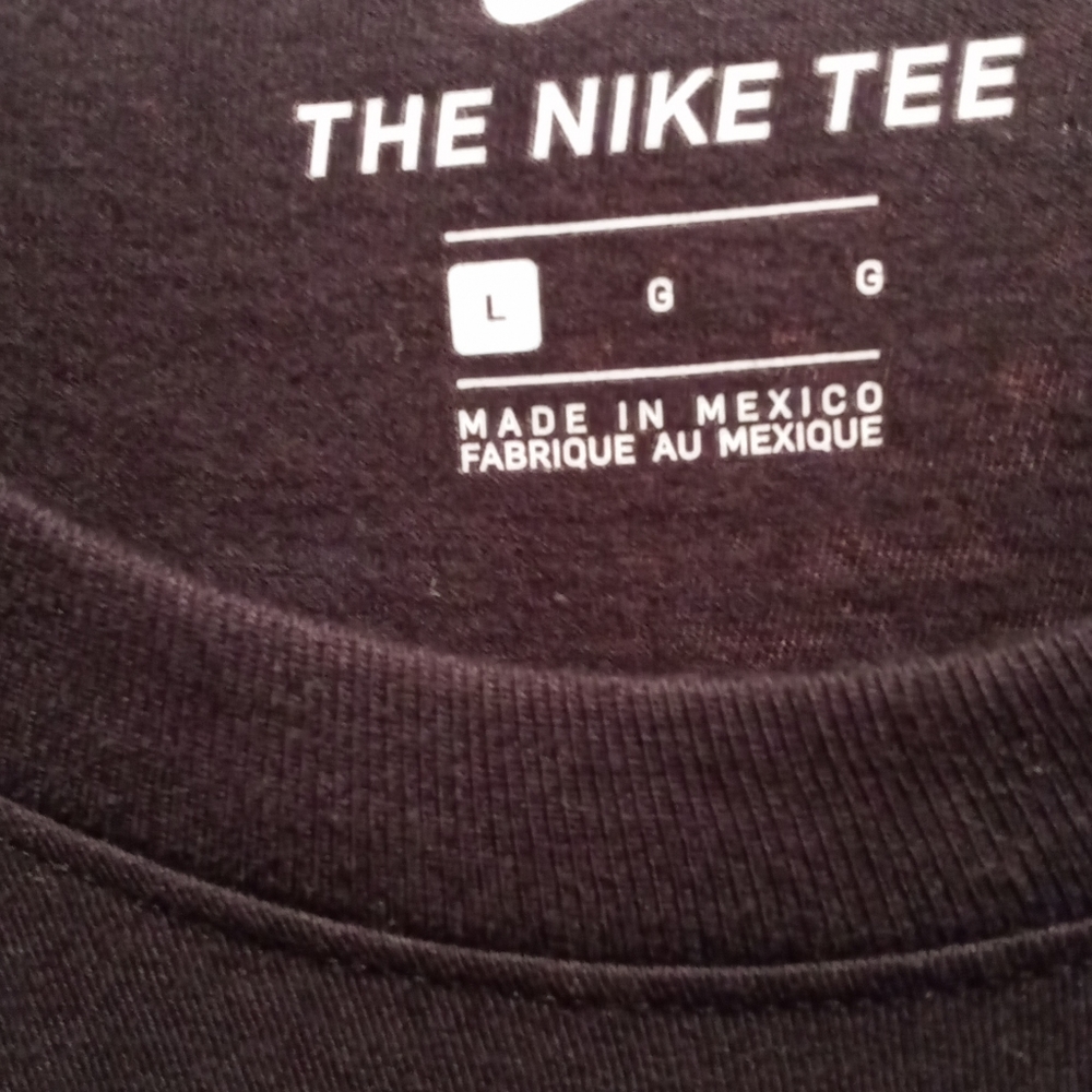 Nike "Just Do It" Tee - Picture 2 of 3